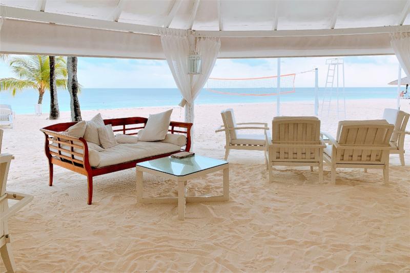 床も白砂でリゾート感満載です
