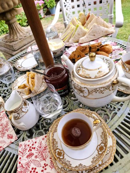 素敵なお庭でのティータイムが最高すぎました（コッツウォルズ）