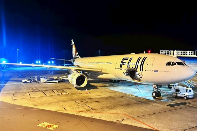 朝4時半の到着でしたので、まだ外は暗いです