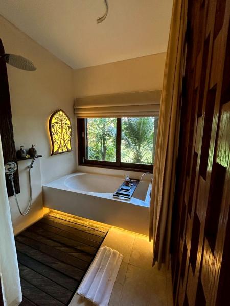 部屋のバスルーム