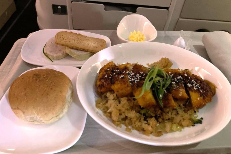 ディナーのメイン料理