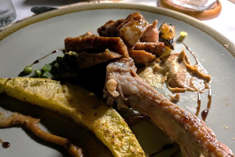 夕食のメインメニューはボリューミーでした！