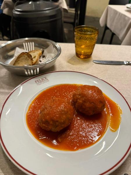 ローマの「Felice a Testaccio」での食事
