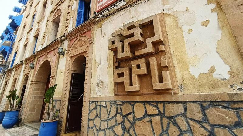 QRコードのような…エッサウィラの街のマーク