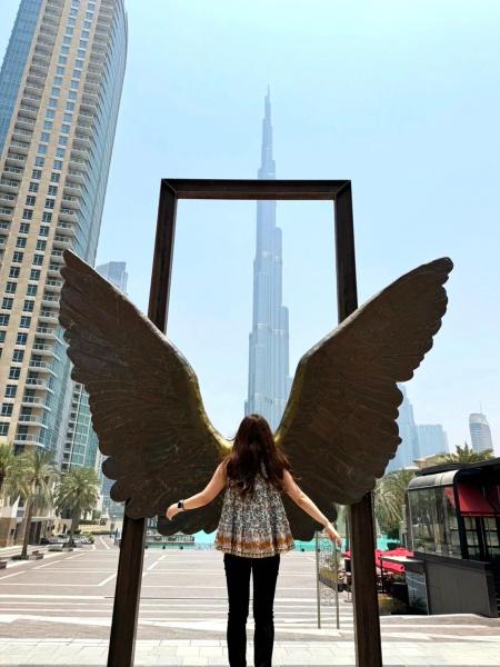 ブルジュ ハリファをバックに撮影するフォトスポットWings of Mexico