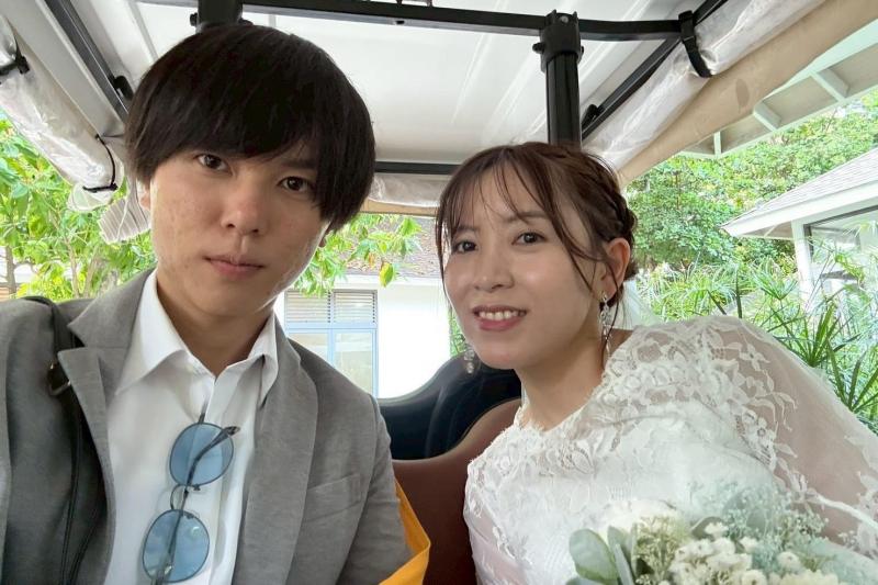 フォトラボへ向かう道中にて。バカンス中の素敵なお姉さんが、見ず知らずの私たちに「Congratulations!!」と声をかけてくださり、とてもうれしかったです♪ 