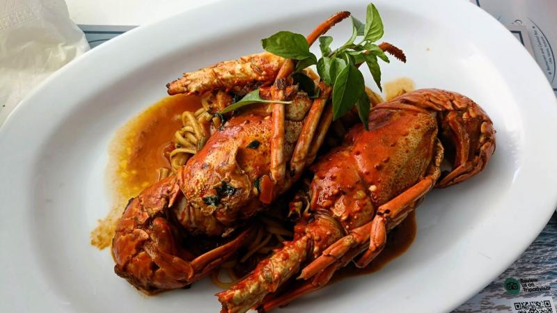 まるごとロブスターのパスタ（ミコノス島）