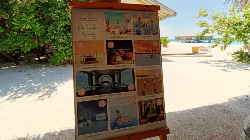 ホテルフロントでもアプリからでもお申し込みいただけます