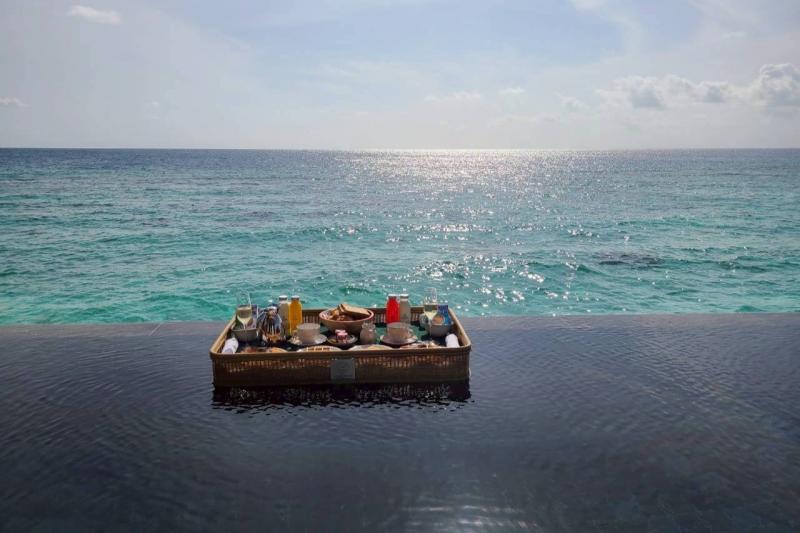 念願のフローティングブレックファスト。お味良し♪景色良し♪ 最高です！