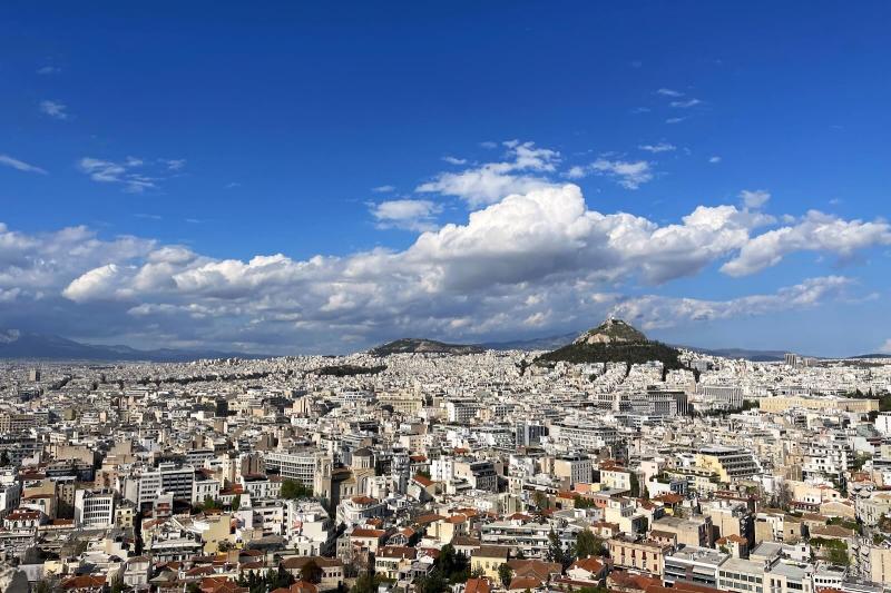 アテネの街を一望することができます