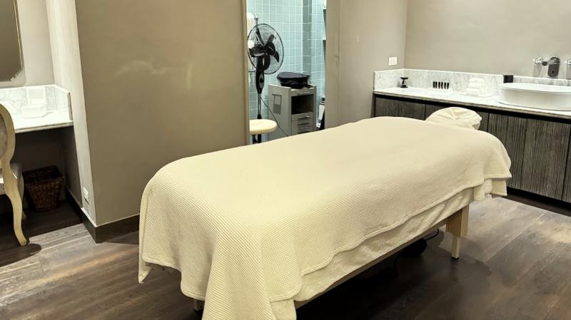 トリートメントルーム。カップルルームもございます