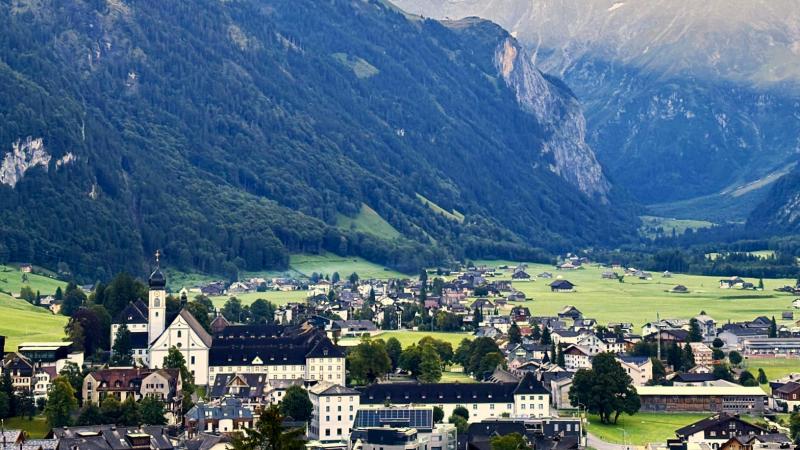 朝のエンゲルベルクはまるで天国のよう。この穏やかで平和的な雰囲気はスイスの中でも別格です！