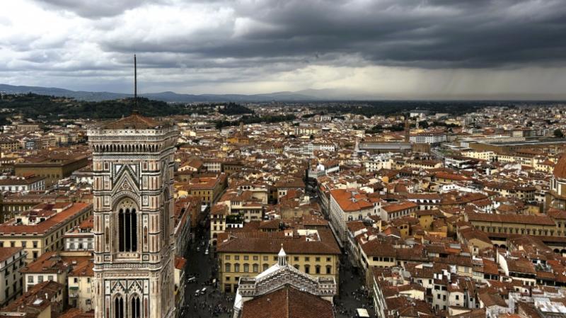 フィレンツェのドゥオーモへ。思ったよりも長めの階段を登った後は絶景！ 登ってよかったです！