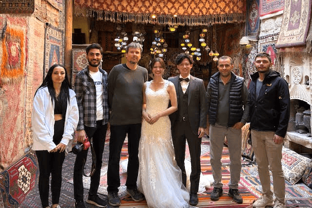 ガイドさん、カメラマンさんたちとの集合写真