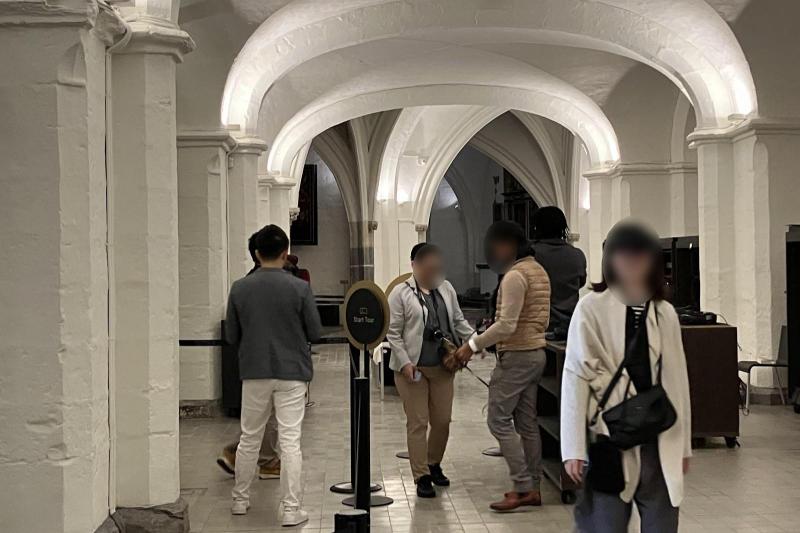 おお～っ！ 現実とバーチャルが混在していていて不思議です！