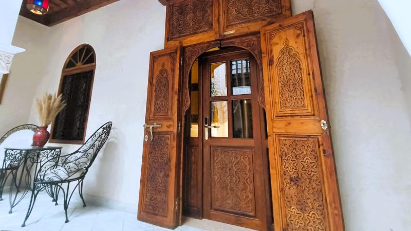 お部屋のドアはモロッコ式で2重という重厚さ！