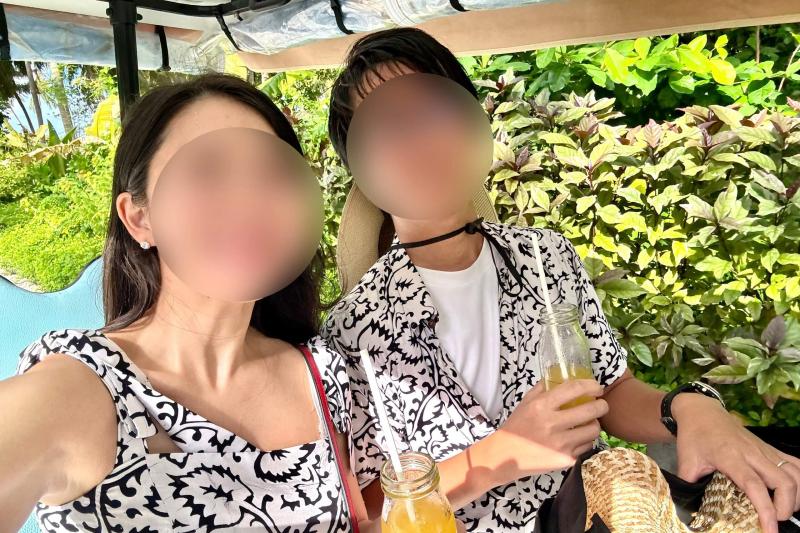 ジャワカラ モルディブに到着後、お部屋までウェルカムドリンクを飲みながら移動しました