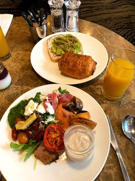 フォーシーズンズの朝食ビュッフェ