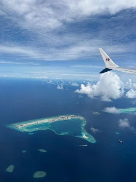 飛行機から見たモルディブの珊瑚礁に、テンション爆上がりでした！