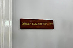 クイーンエリザベススイートのお部屋に宿泊もできます