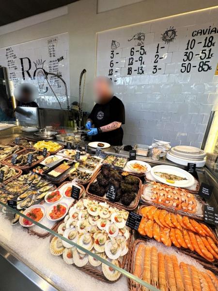 新鮮な海鮮が食べられるボリャン市場！