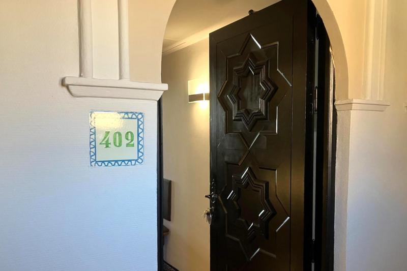 客室番号のタイルもドアも素敵ですね