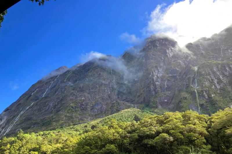 見下ろされている気分になるほど雄大なクリスティーナ山