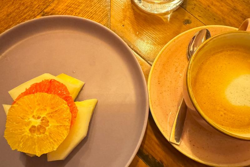 フルーツとコーヒー