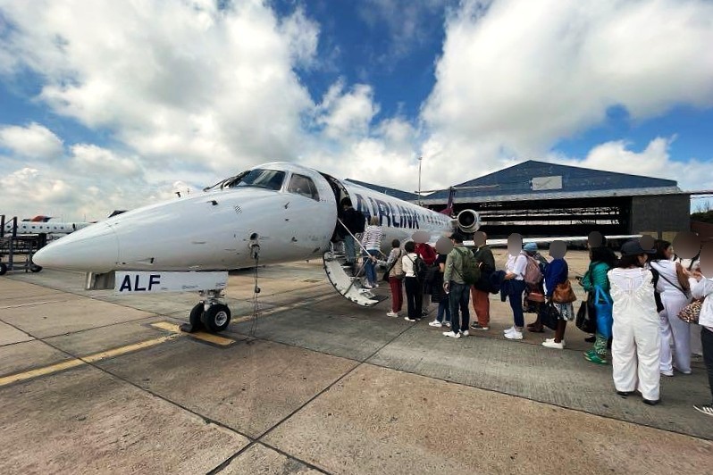 プライベートジェットのような小型飛行機